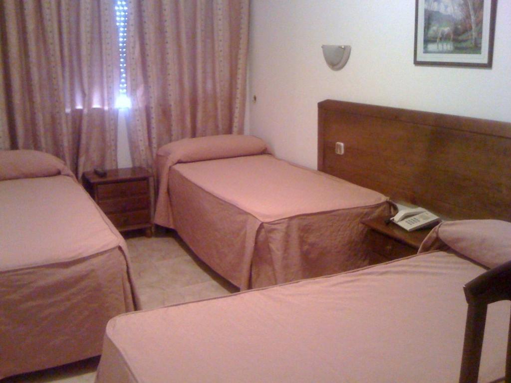Hotel Praderon San Sebastian de los Reyes Room photo